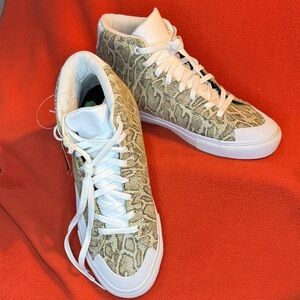 Emerica snakeskin skaters shoe